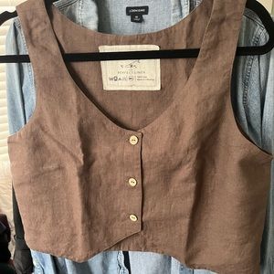 NotPERFECTLINEN Riviera button front cropped linen vest. Sz M/L.